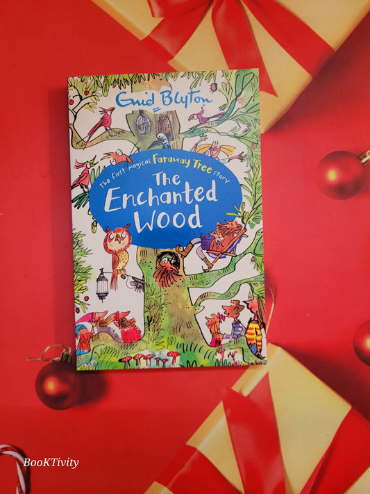 The first magical faraway tree story The enchanted wood by Enid Blyton Preloved paperback excellent condition