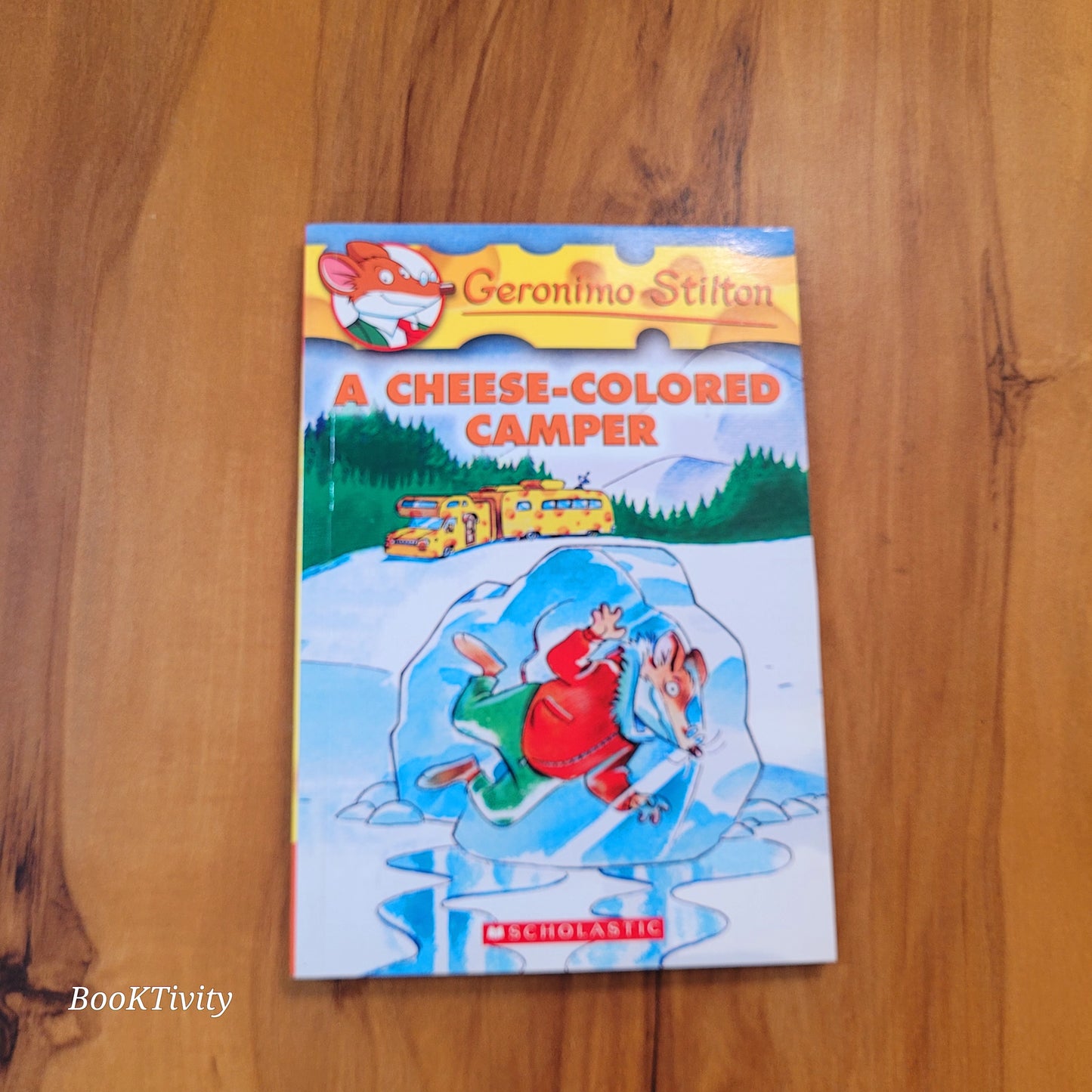 A Cheese coloured Camper book no 16 Geronimo Stilton