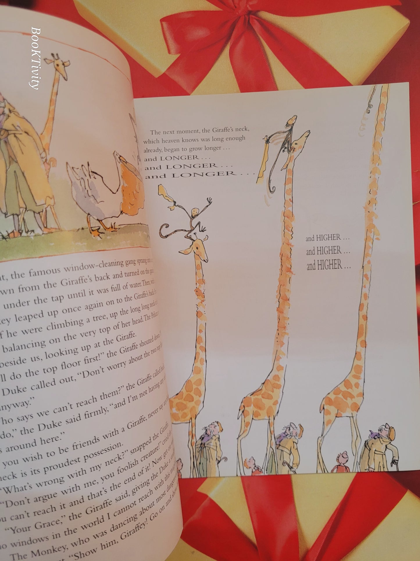 The Giraffe and the Pelly and Me by Roald Dahl Full Coloured illustration Preloved paperback excellent condition