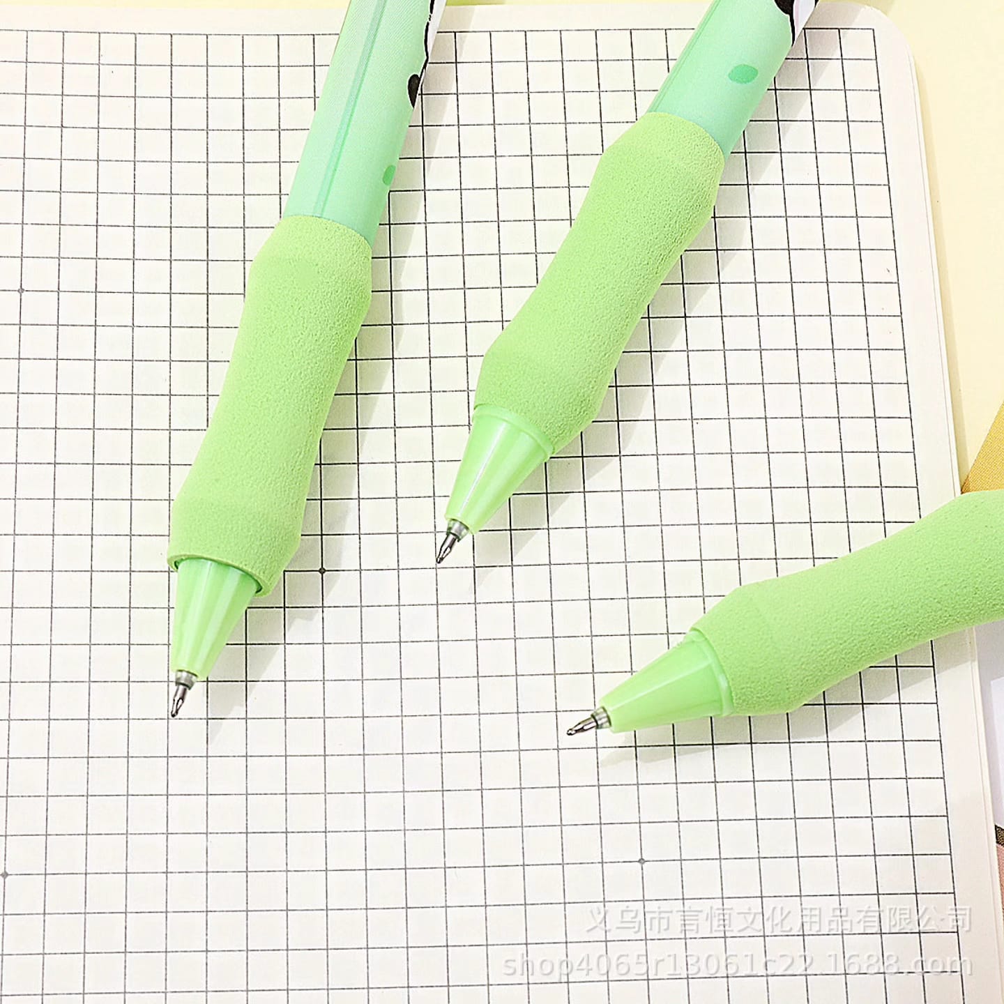 Kawaii blue ink gel pen 0.5mm with soft grip. 4pc.