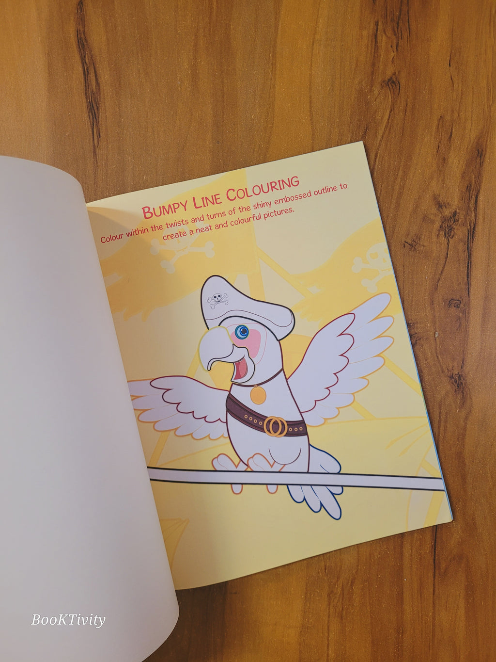 Pirate 5 in 1 colouring and stickers activity book