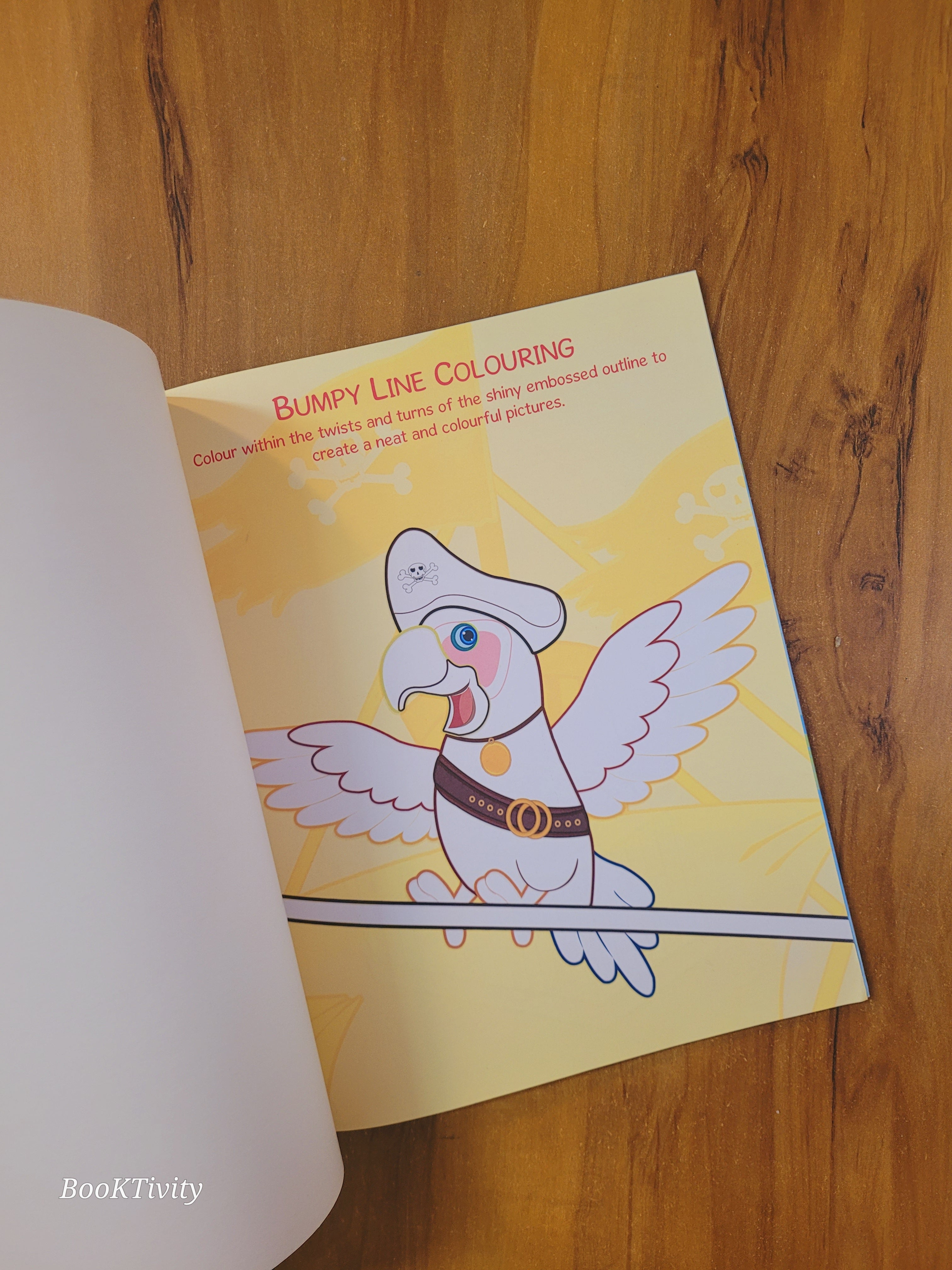 Pirate 5 in 1 colouring and stickers activity book