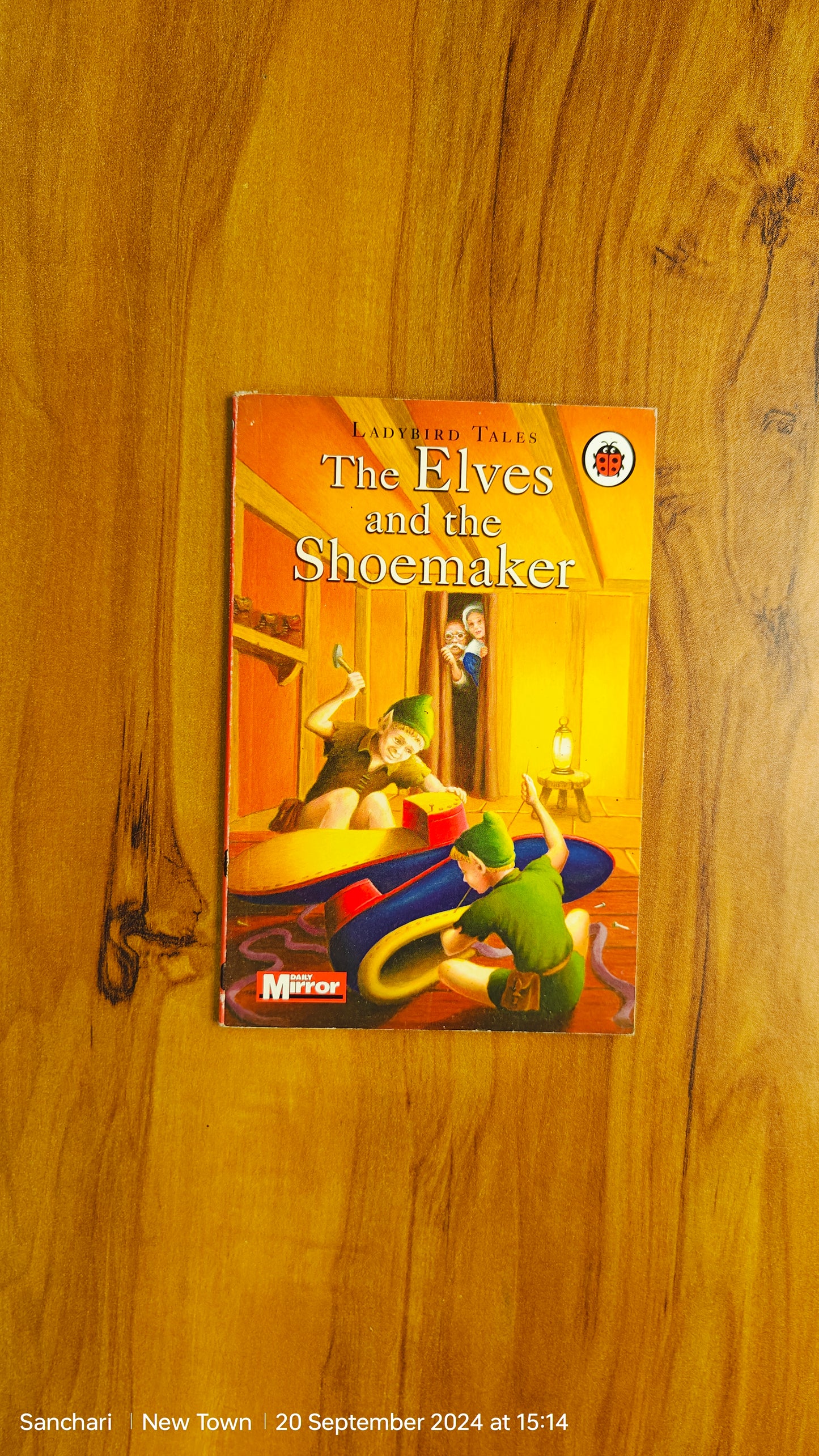 The elves and the shoemaker Colourful picture illustrated Book Paperback excellent condition