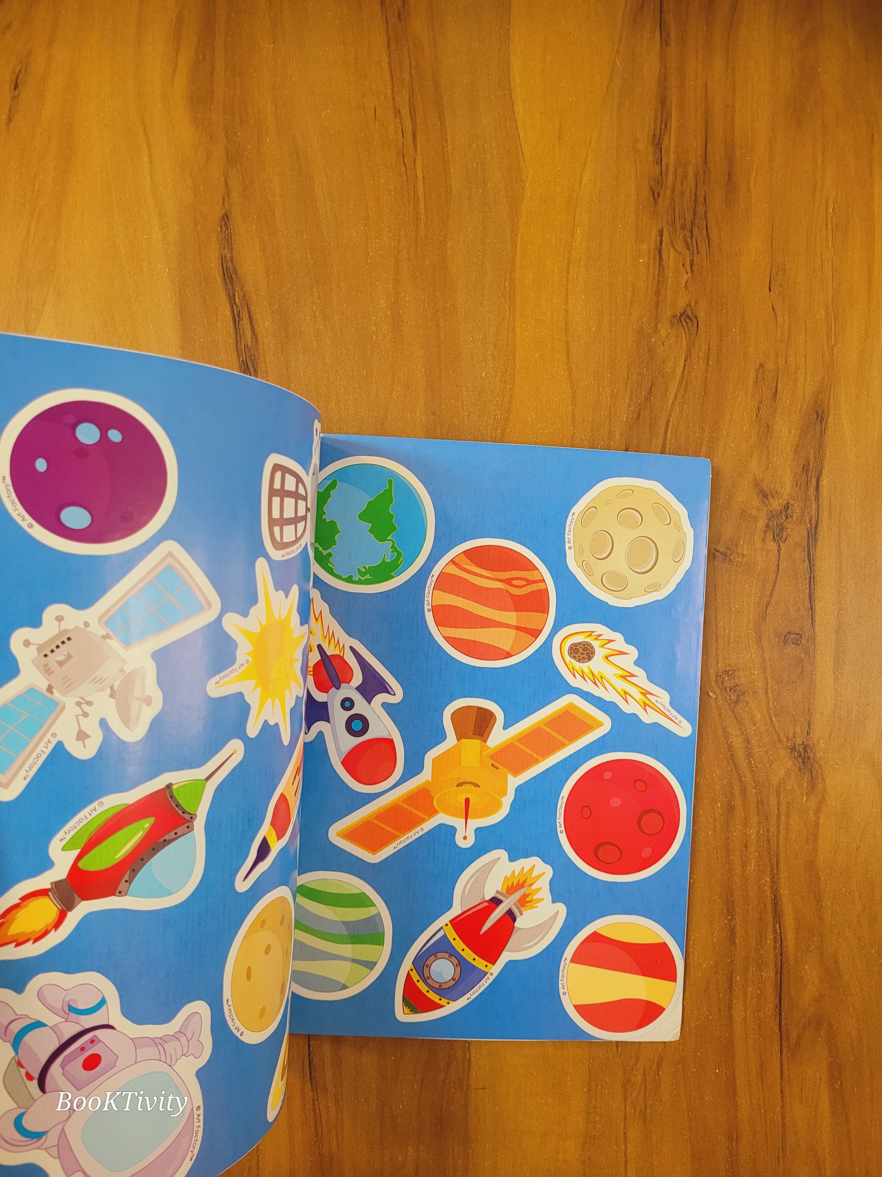 Universe 5 in 1 colouring and stickers activity book