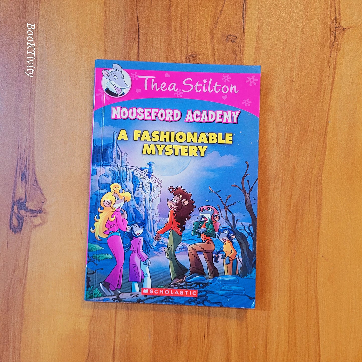 A Fashionable mystery Thea Stilton mouseford academy book no 8 paperback excellent condition