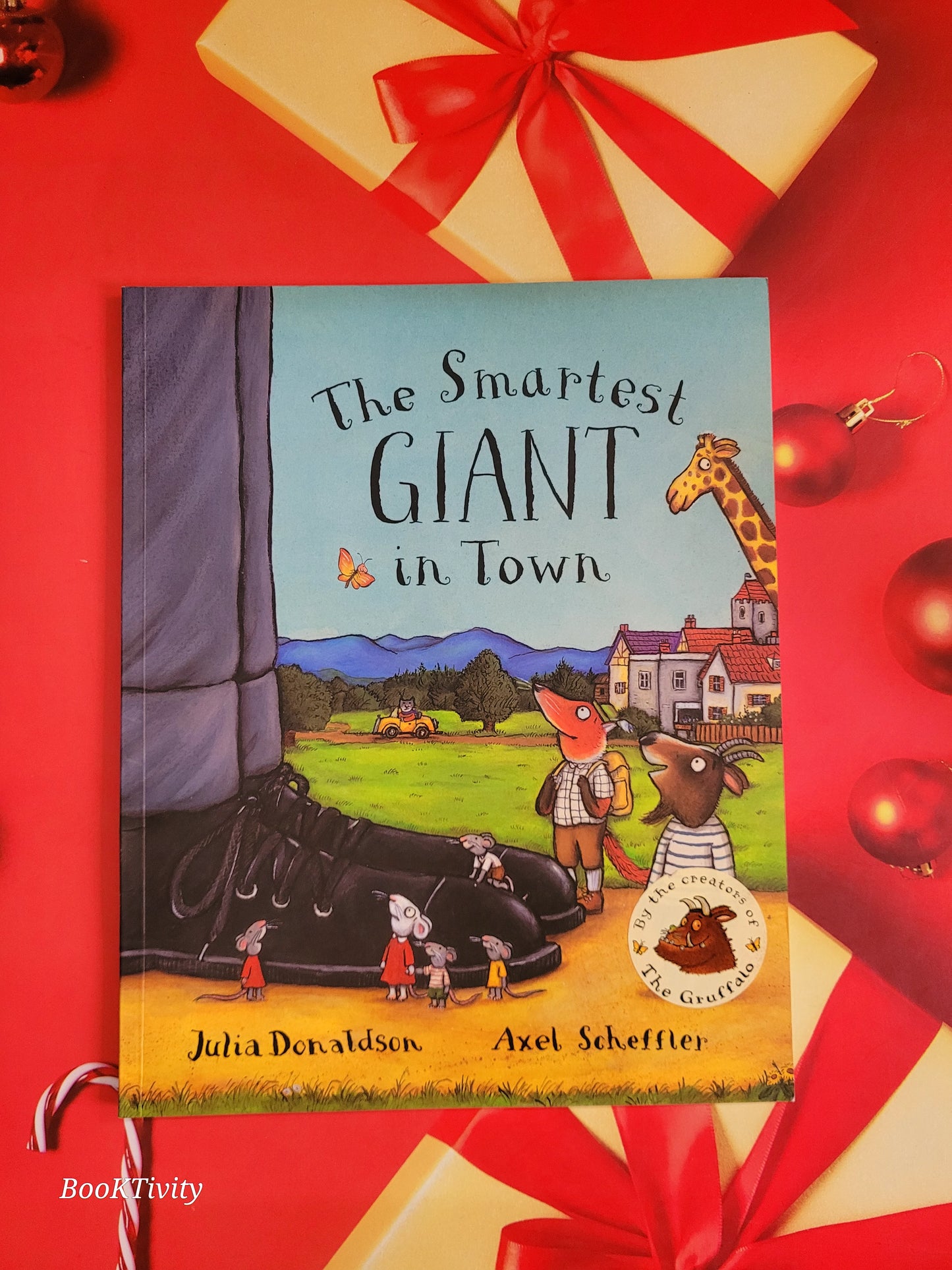 The Smartest Giant in Town by Julia Donaldson Preloved Paperback Excellent Condition