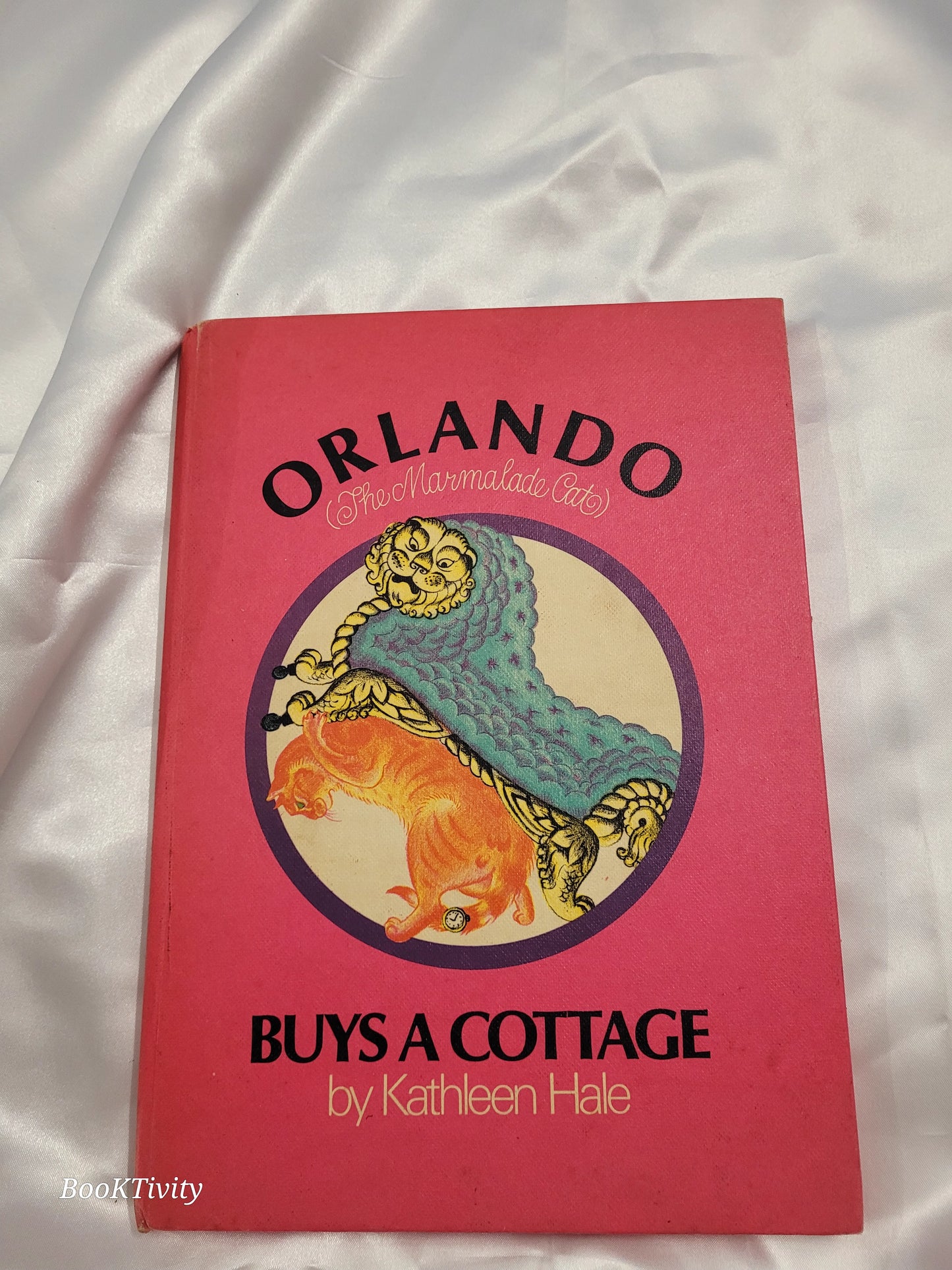 Orlando buys a cottage big thick hardcover Pre-loved excellent condition